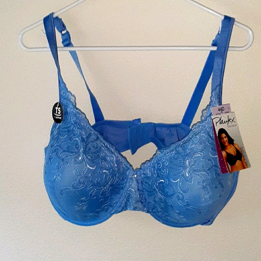 NWT (Bundle 3+ for 25% off) Playtex bra